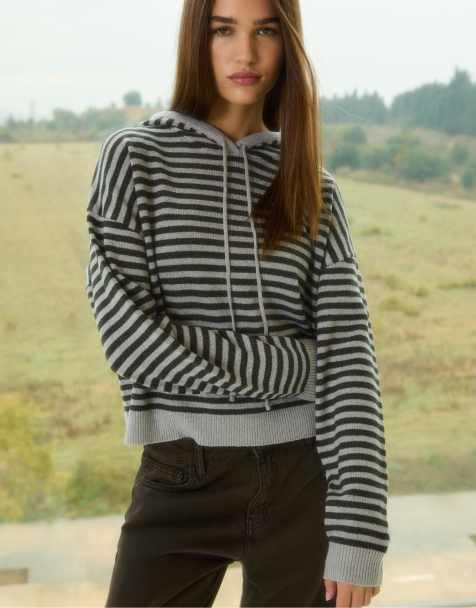 Stradivarius - Pull à capuche en maille rayée - Gris foncé - view 1