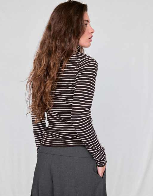 Stradivarius pull col roulé basique marron, 3 de 7