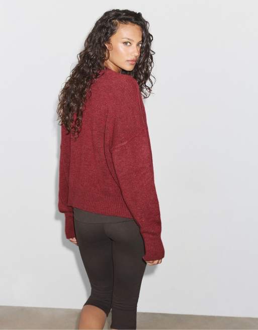 Stradivarius pull en maille à col rond bordeaux foncé, 3 de 7