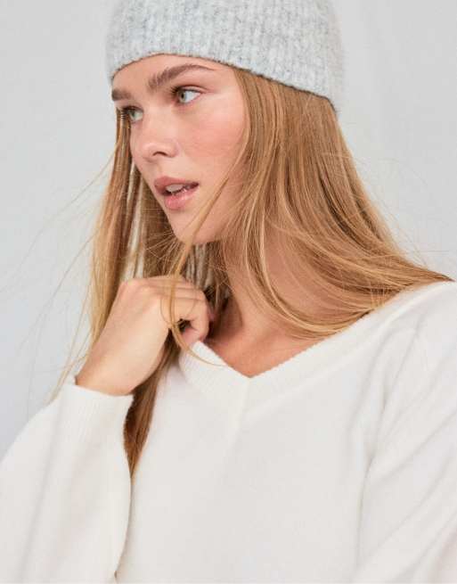 Stradivarius pull en maille basique col V écru, 4 de 7