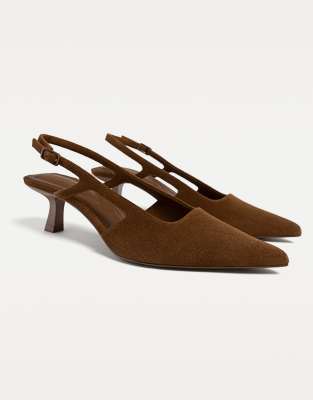 Stradivarius - Pumps aus Leder in Braun mit Kitten-Absatz