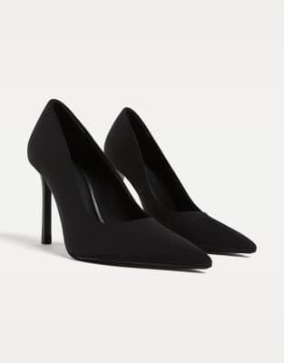 Stradivarius - Pumps in Schwarz mit hohen Absätzen