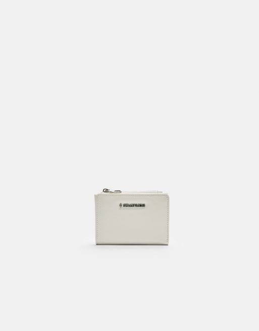 Stradivarius purse with zip in white