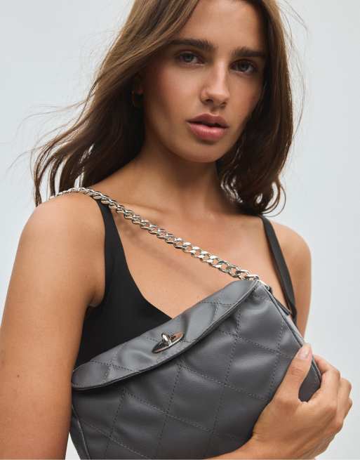 Stradivarius Quilted chain shoulder bag in dark grey, 2 of 4