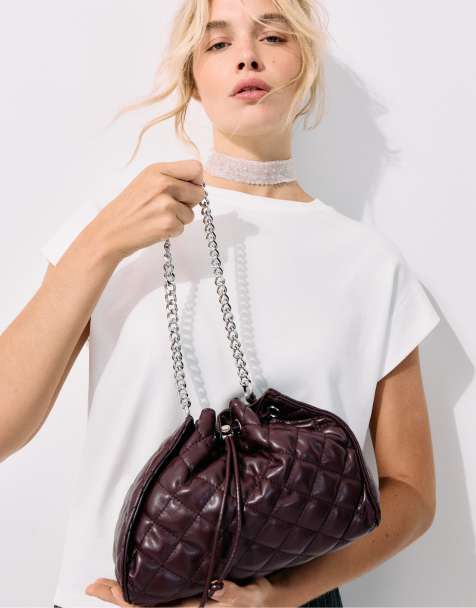 Stradivarius Quilted gathered shoulder bag in burgundy - view 1