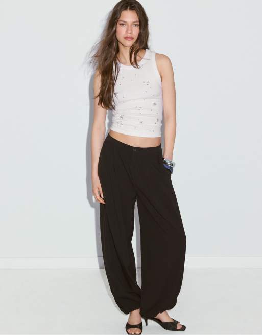 Stradivarius - Racerback T-shirt met strass-steentjes in wit, 4 van 4