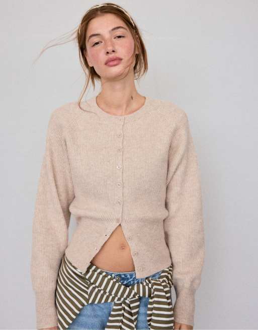 Stradivarius raglanärmad stickad kofta i beige, 2 av 7