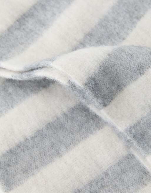 Stradivarius randig scarf i grått, 4 av 4