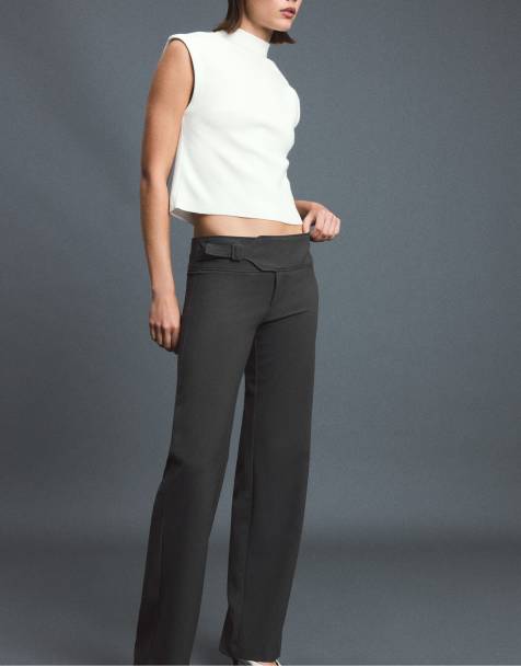 Stradivarius rechte broek met gespdetail in grijs - view 1