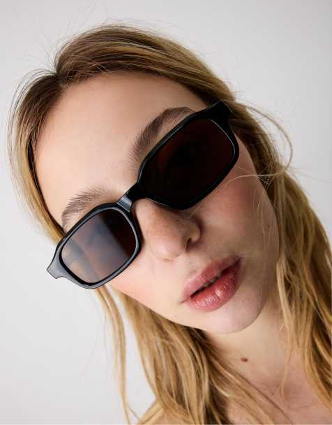 Stradivarius – Rechteckige Sonnenbrille in Schwarz - view 1