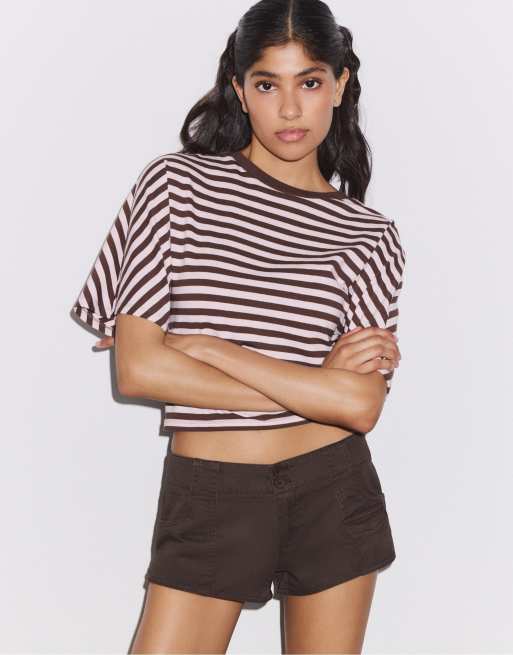 Stradivarius - Regular-fit mini short met zak in bruin, 2 van 4