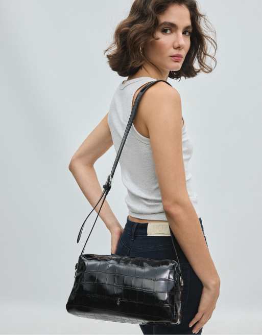 Stradivarius rektangulär crossbody-väska med krokodileffekt i svart, 2 av 4