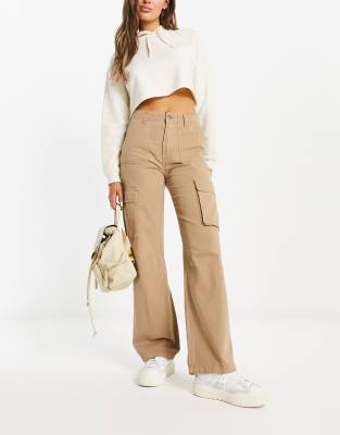beige cargos stradivarius