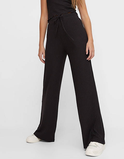 Stradivarius relaxed wide leg dad trousers in black | ASOS