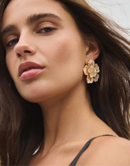 Stradivarius øreringe med blomstermotiv og blondeeffekt i guld, 3 af 4