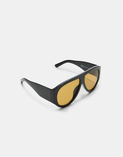 Stradivarius resin sunglasses in black, 3 of 3