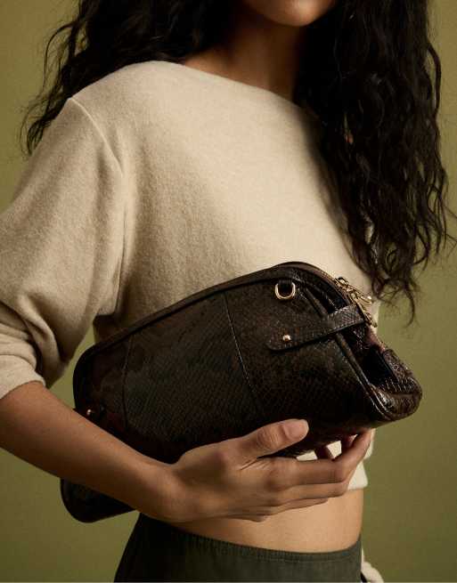 Stradivarius Retro crossbody bag in brown, 3 of 4