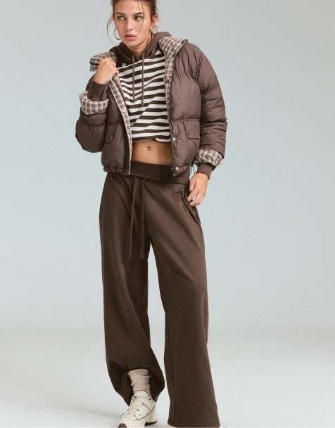 Stradivarius Reversible padded check jacket in brown - view 1