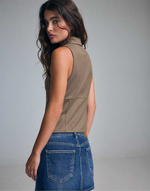 Stradivarius ærmeløs top med trykknapper i khaki, 3 af 7