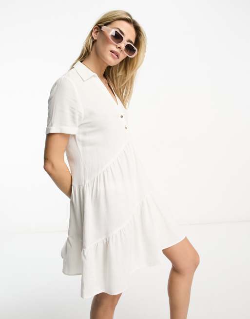 Stradivarius - Robe chemise courte à volants aspect lin - Blanc