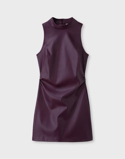 Stradivarius Robe courte à col halter effet cuir violette, 6 de 7