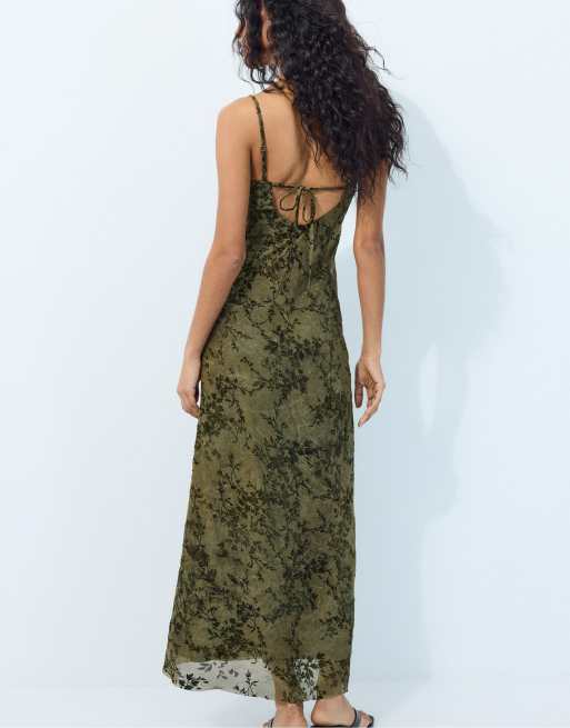 Stradivarius - Robe mi-longue à bretelles en tulle floqué - Kaki, 3 de 7