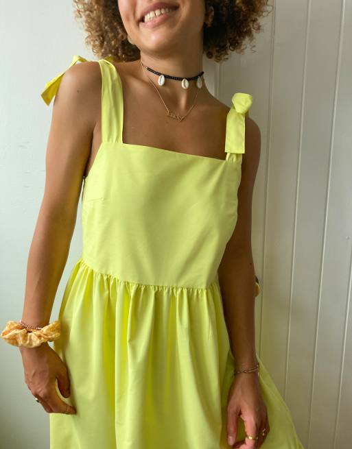 Stradivarius - Robe mi-longue étagée en popeline avec bretelles à nouer sur les épaules - Jaune, 3 de 4