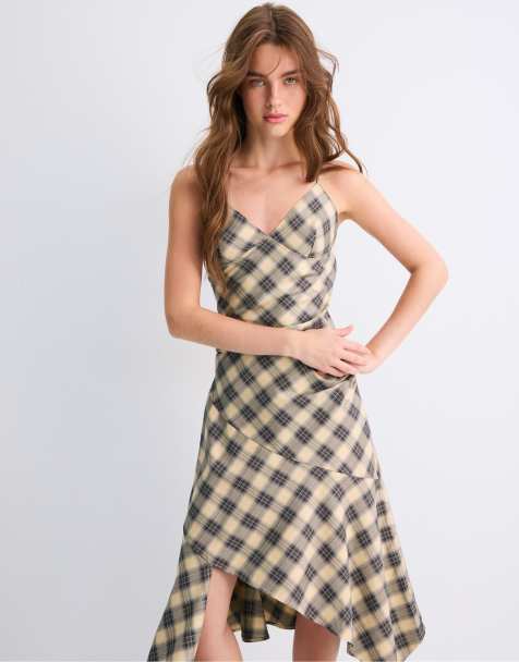 Stradivarius robe midi asymétrique à carreaux beige - view 1