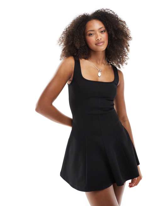 Stradivarius - Robe patineuse courte - Noir