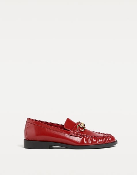 Stradivarius – Röda loafers med dekorativa detaljer - view 1