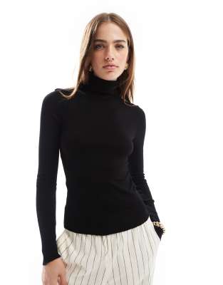 roll neck sweater in black