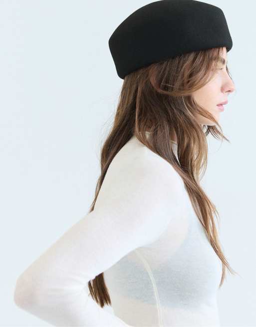 Stradivarius Round beanie in black, 3 of 4