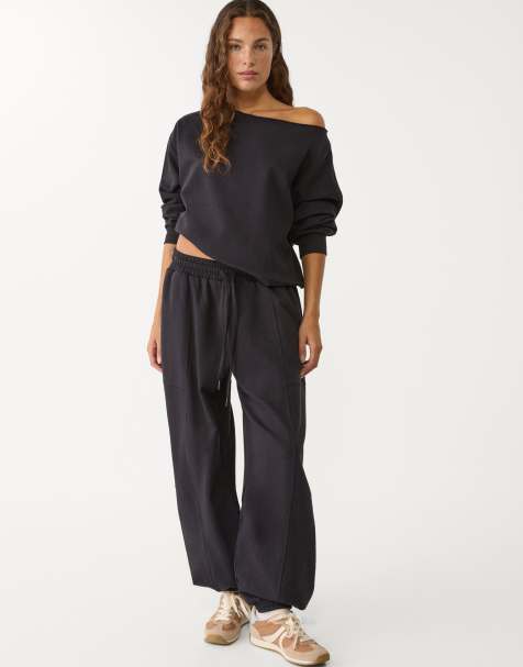 Stradivarius round neck sweatshirt in black - view 1