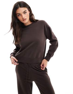 round neck sweatshirt in chocolate - part of a set-Brown