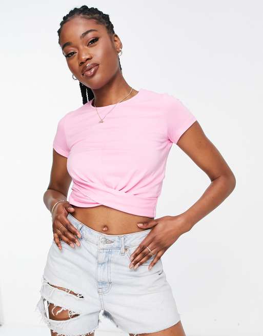 Stradivarius – Różowy krótki T-shirt z ozdobnym węzłem 
