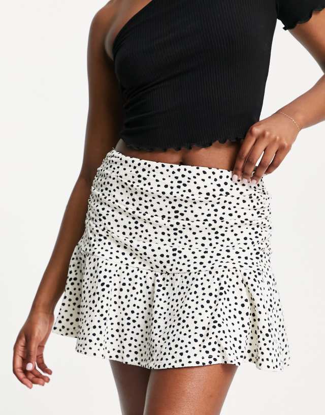 Stradivarius ruffle mini skort in spot print