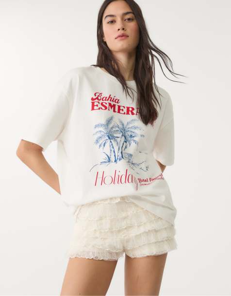 Stradivarius Ruffled lace shorts in ecru - view 1