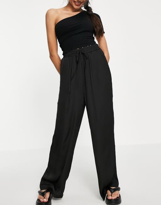 Stradivarius - Ruimvallende broek met wijde pijpen in zwart, 4 van 4