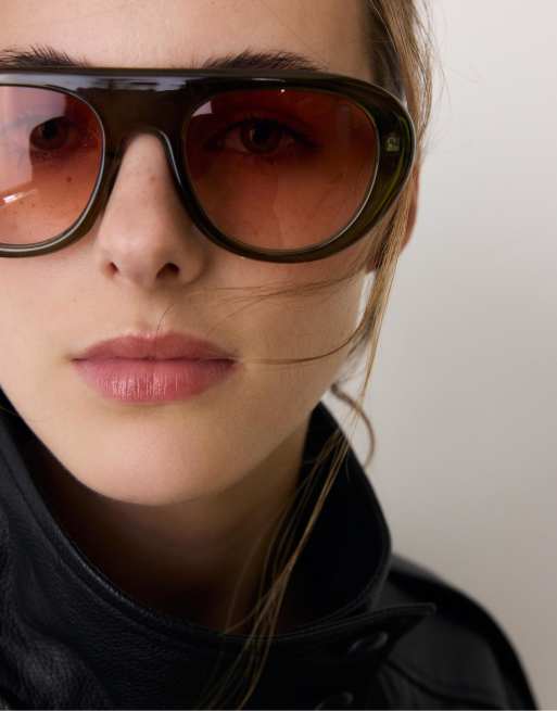 Stradivarius – Runde Sonnenbrille aus Kunstharz in Khaki, 3 von 4