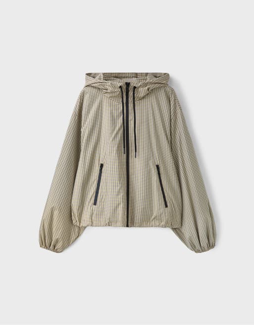 Stradivarius rutig teknisk jacka i beige, 6 av 7