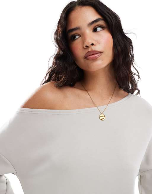 Stradivarius s– Schulterfreies weiches Sweatshirt in Grau, 2 von 4