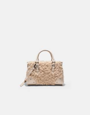 Stradivarius - Sac cabas porté épaule en fausse fourrure - Écru-Blanc