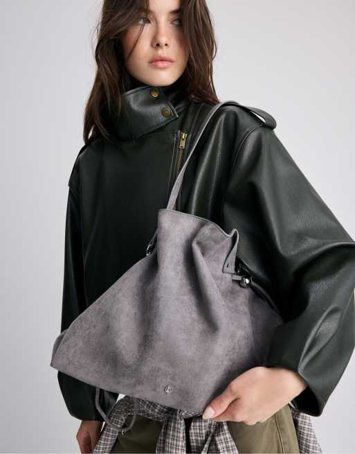 Stradivarius sac porté épaule froncé gris foncé, 2 de 4