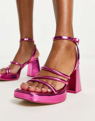 Stradivarius - Sandalen in Metallic-Rosa mit Blockabsatz und mehreren Riemchen