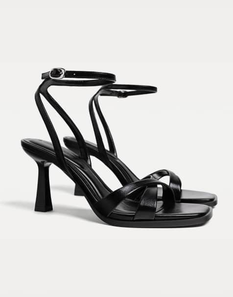 Stradivarius – Sandalen in Schwarz mit Absatz - view 1