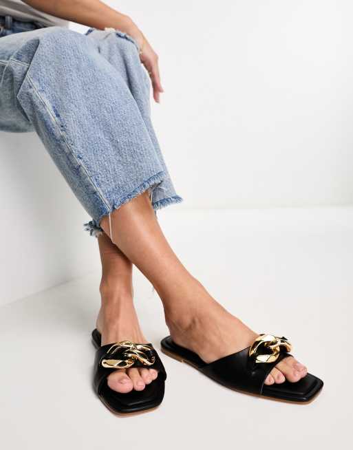 Stradivarius - Sandalen met gesp in zwart
