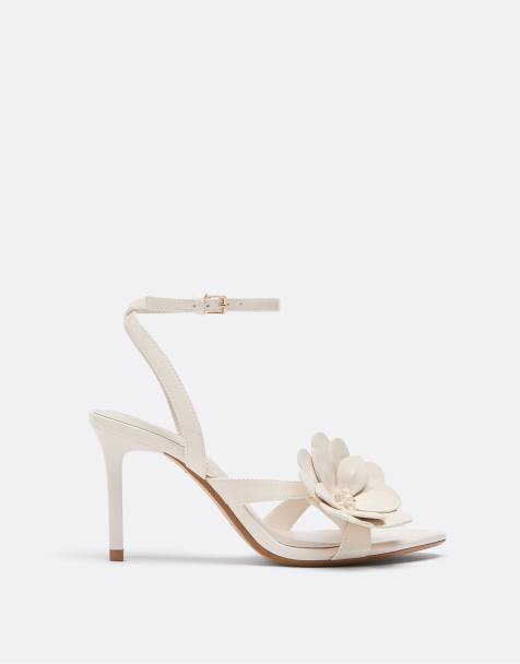 Stradivarius - Sandalen met hak en bloem in ecru - view 1