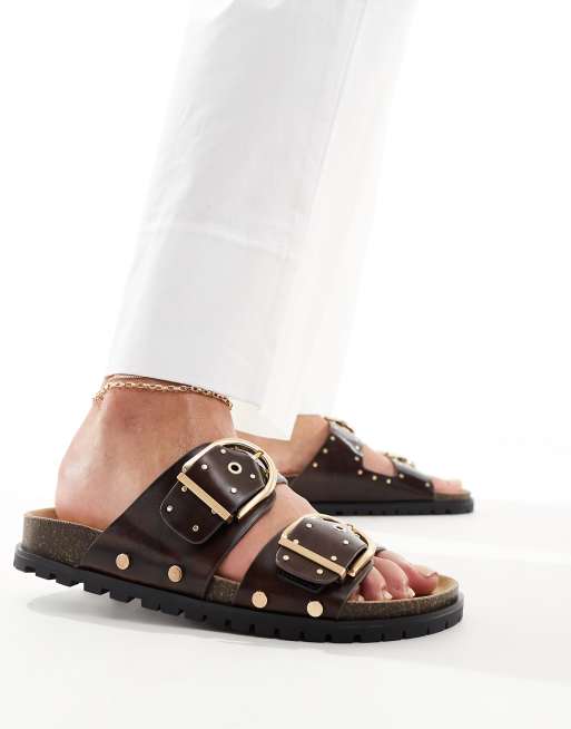 Stradivarius - Sandalen met twee gevlochten banden en studdetail in bruin 