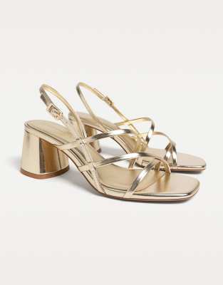 Stradivarius - Sandaletten in Gold mit Blockabsatz-Goldfarben