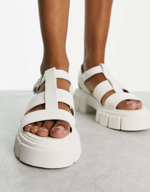 Stradivarius - Sandali bianchi con fibbie multiple e suola spessa, 2 di 4
